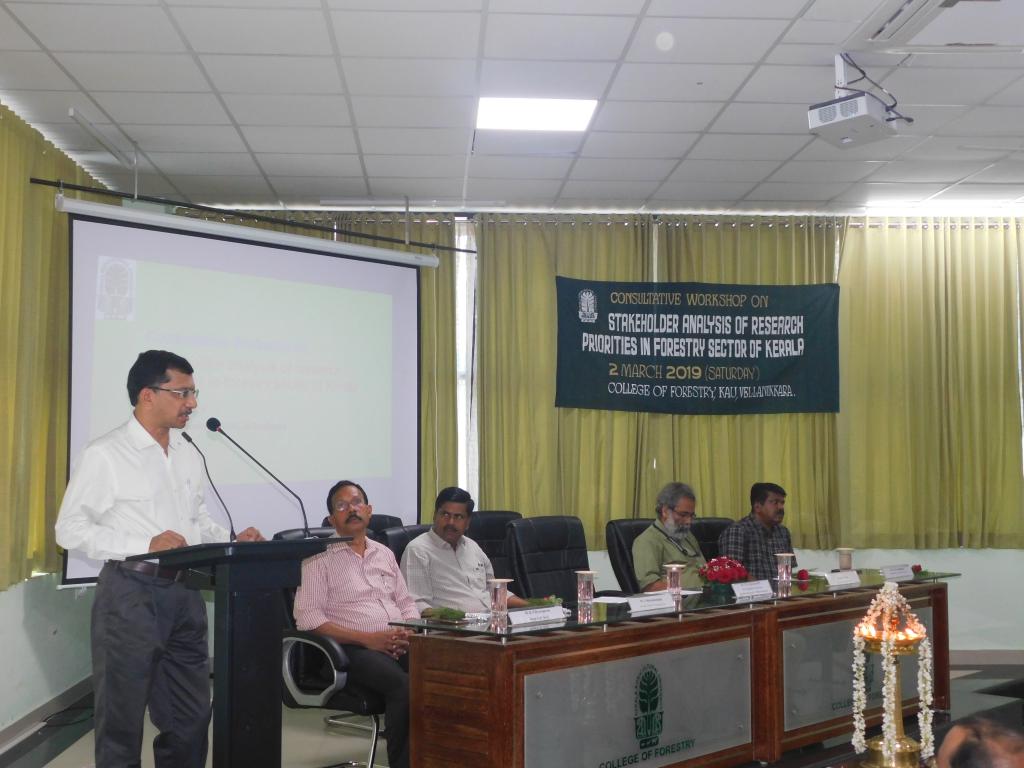Dr. P. K. Kesavan, IFS delivering the inaugural speech
